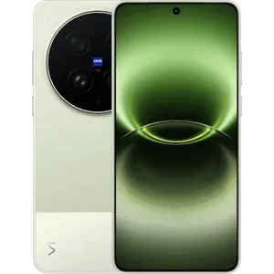 Vivo X300 Ultra 5G in Victory Green, back next to the front with the screen on