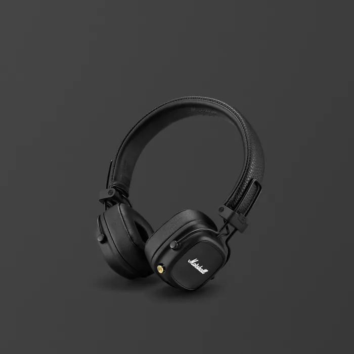 Marshall Major IV wireless on-ear headphones in Black, angled view